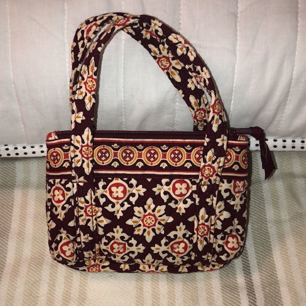 Vera Bradley Medallion Print Adorable Mini Quilted Bag - Picture 2 of 7